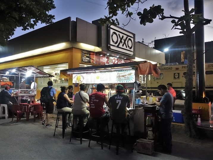 TACOS Y TORTAS EL TÍO